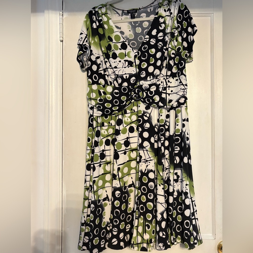 Forever Woman Abstract Green/Black/White Flowy Midi Dress Plus Size 1X
